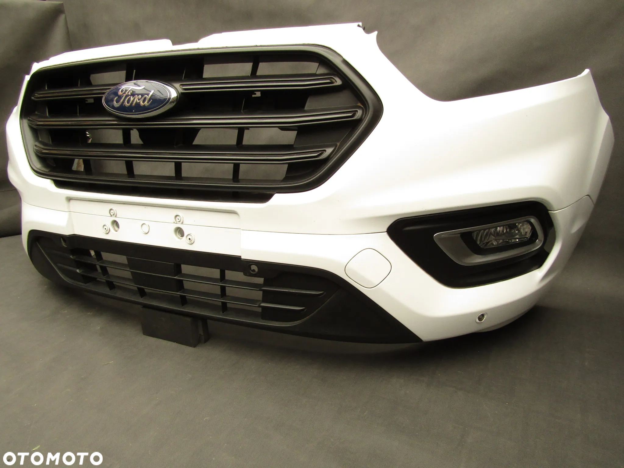 Zderzak przedni Ford Transit Tourneo Custom 18-22 Frozen White - 12