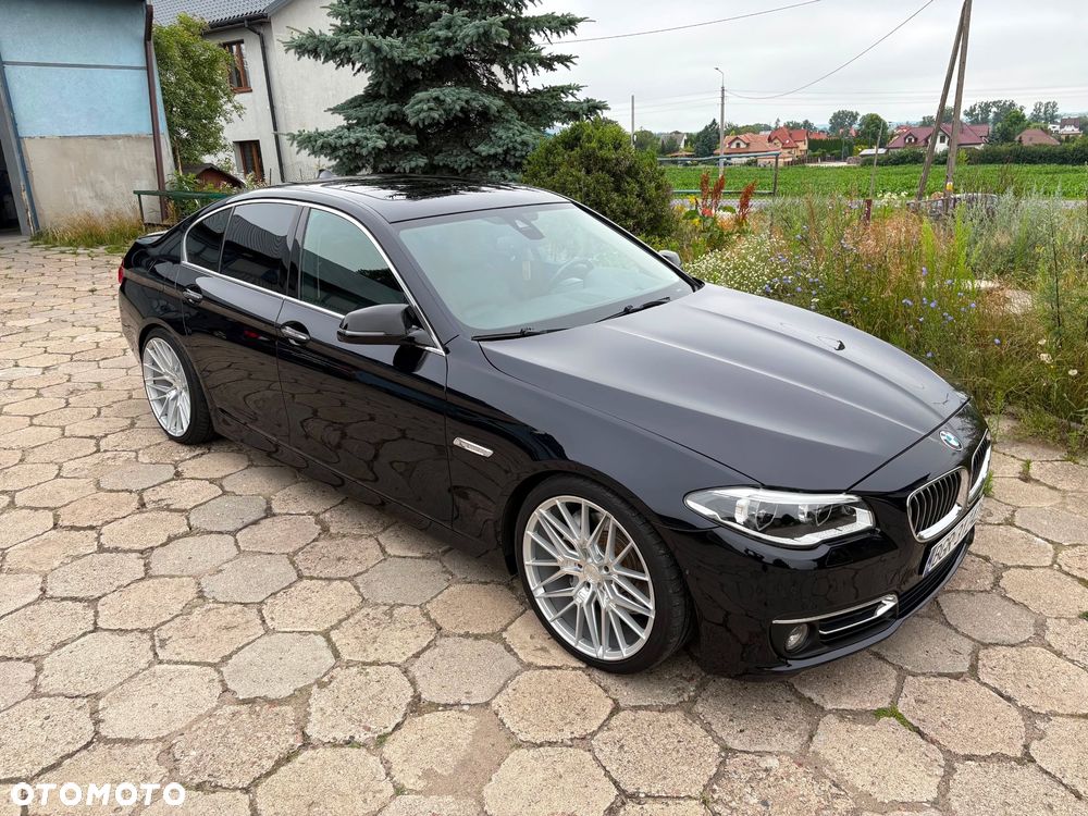 BMW Seria 5 528i xDrive Luxury Line - 3