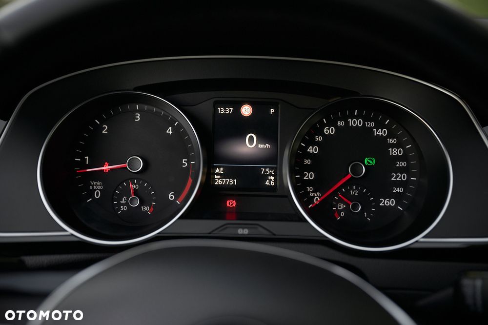 Volkswagen Passat 2.0 TDI BMT Comfortline DSG - 31