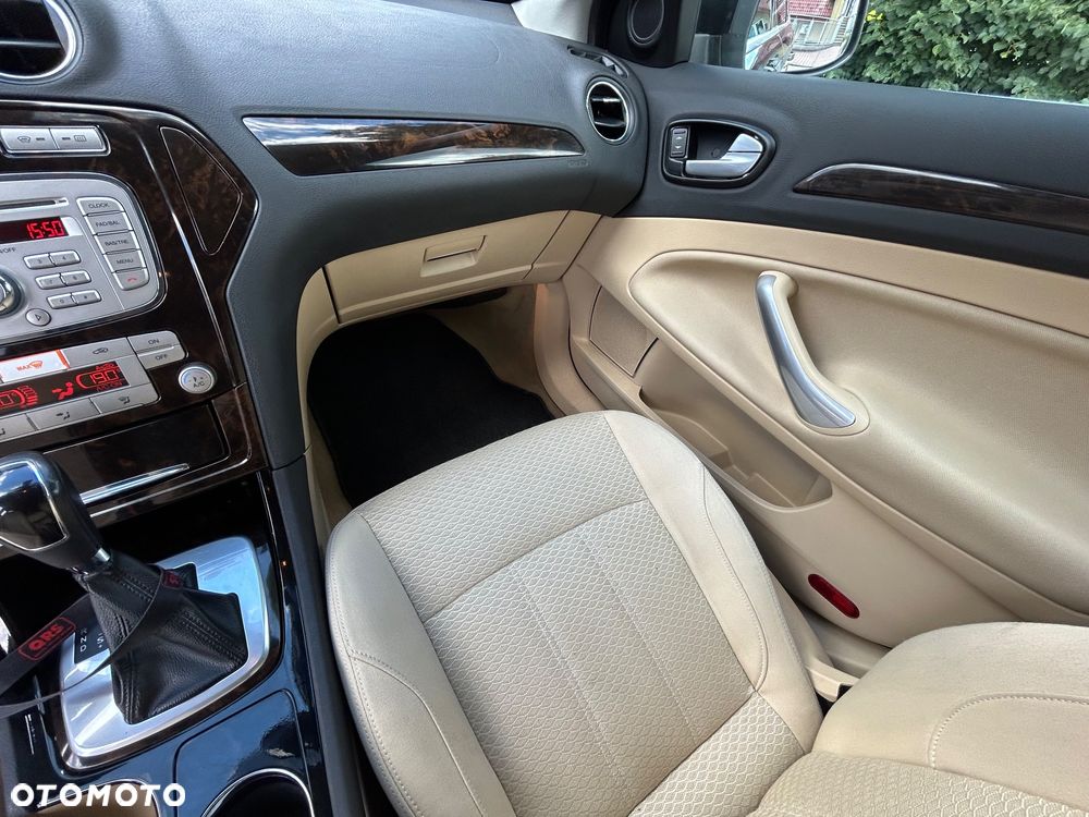 Ford Mondeo 2.0 TDCi Ghia - 17