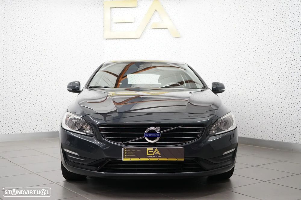 Volvo V60 2.4 D6 Momentum AWD Phev - 2