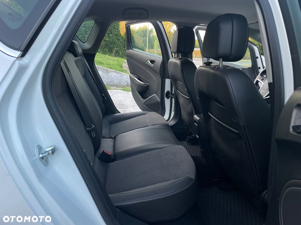 Opel Astra 1.4 Turbo Exklusiv - 14