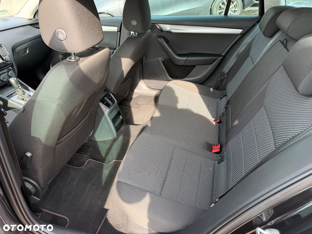 Skoda Octavia 2.0 TDI DSG Ambition - 14