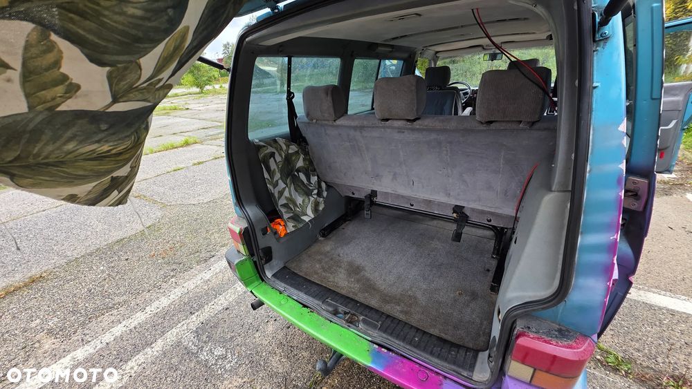 Volkswagen Transporter - 14