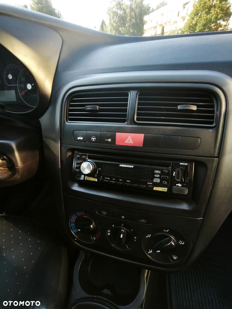 Fiat Grande Punto 1.4 8V Active - 11