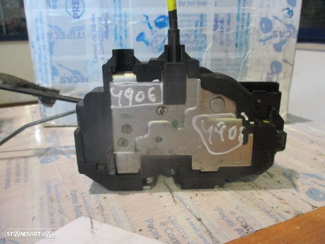 Fecho Fec4906 NISSAN MICRA 3 K12E 2010 1.5DCI 85CV  5P PRETO F ESQ 6 PINOS - 2