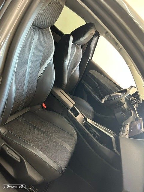 Peugeot 308 1.5 BlueHDi Allure Pack EAT8 - 22