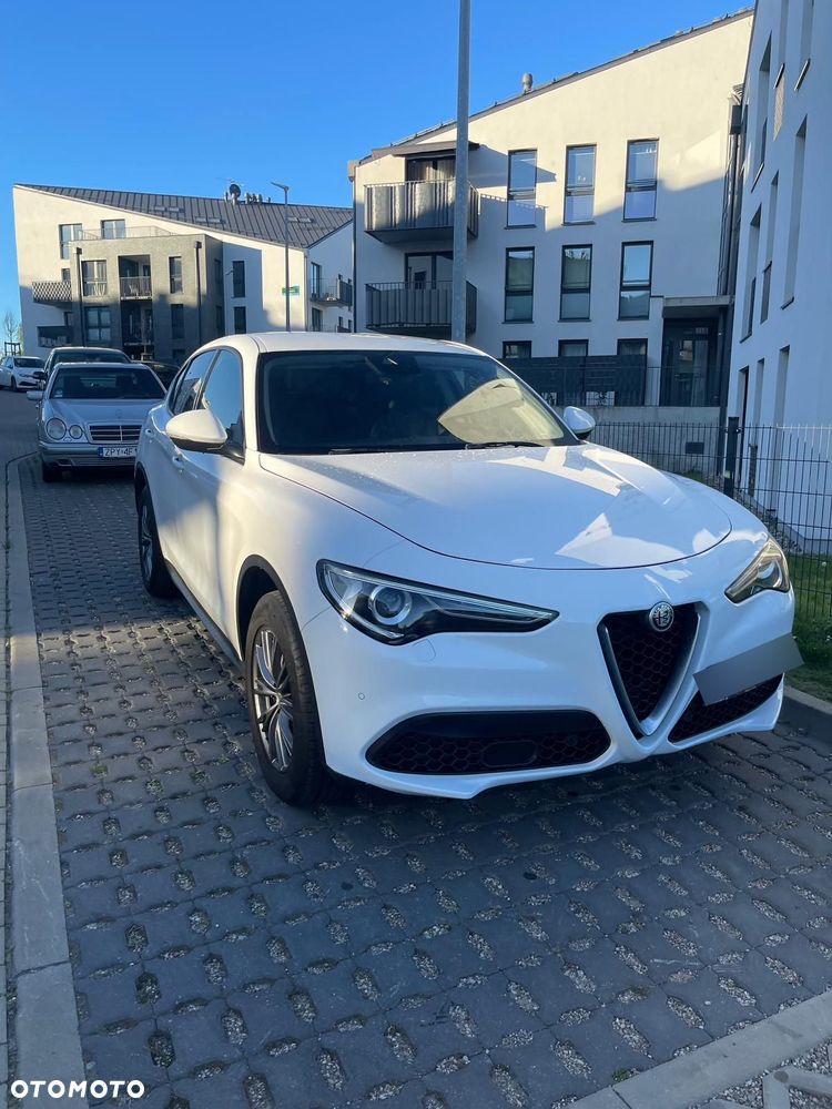Alfa Romeo Stelvio 2.0 Turbo Sprint Q4 - 4