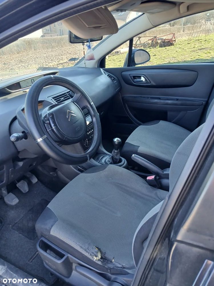 Citroën C4 1.6 HDi Advance - 6
