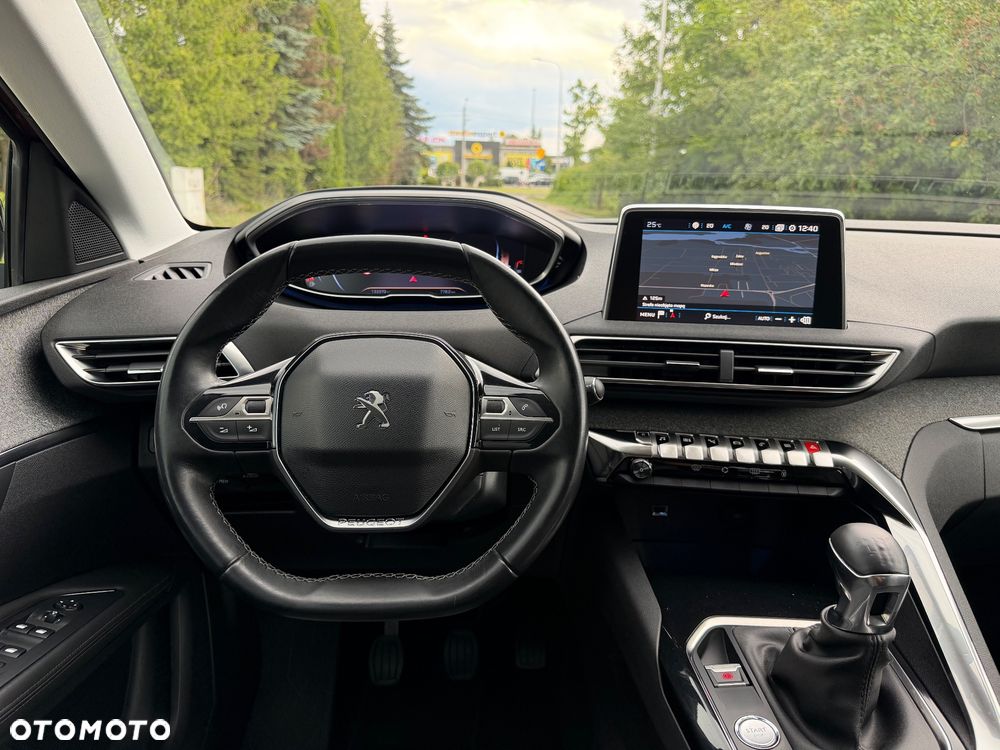 Peugeot 3008 1.2 PureTech Allure S&S - 21