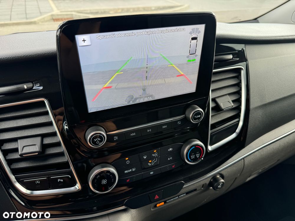 Ford Tourneo Custom 2.0 TDCi L2 Titanium SelectShift - 18