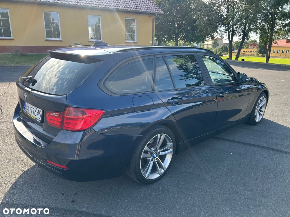 BMW 3 Series 2012 photo 4