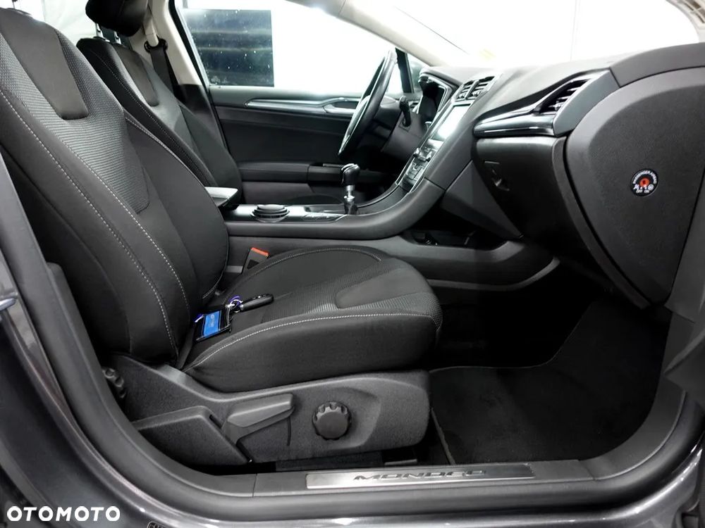Ford Mondeo 2.0 EcoBlue Titanium - 13