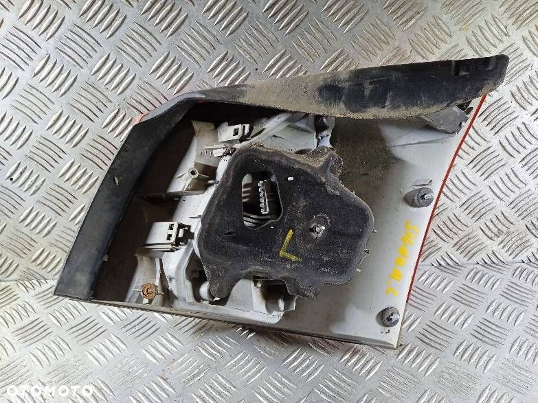 LAMPA LEWA TYLNA OPEL SIGNUM - 2