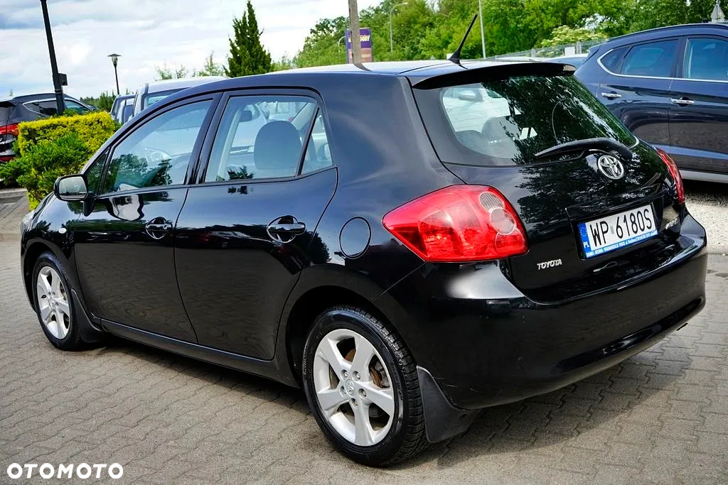 Toyota Auris 1.4 D-4D - 3