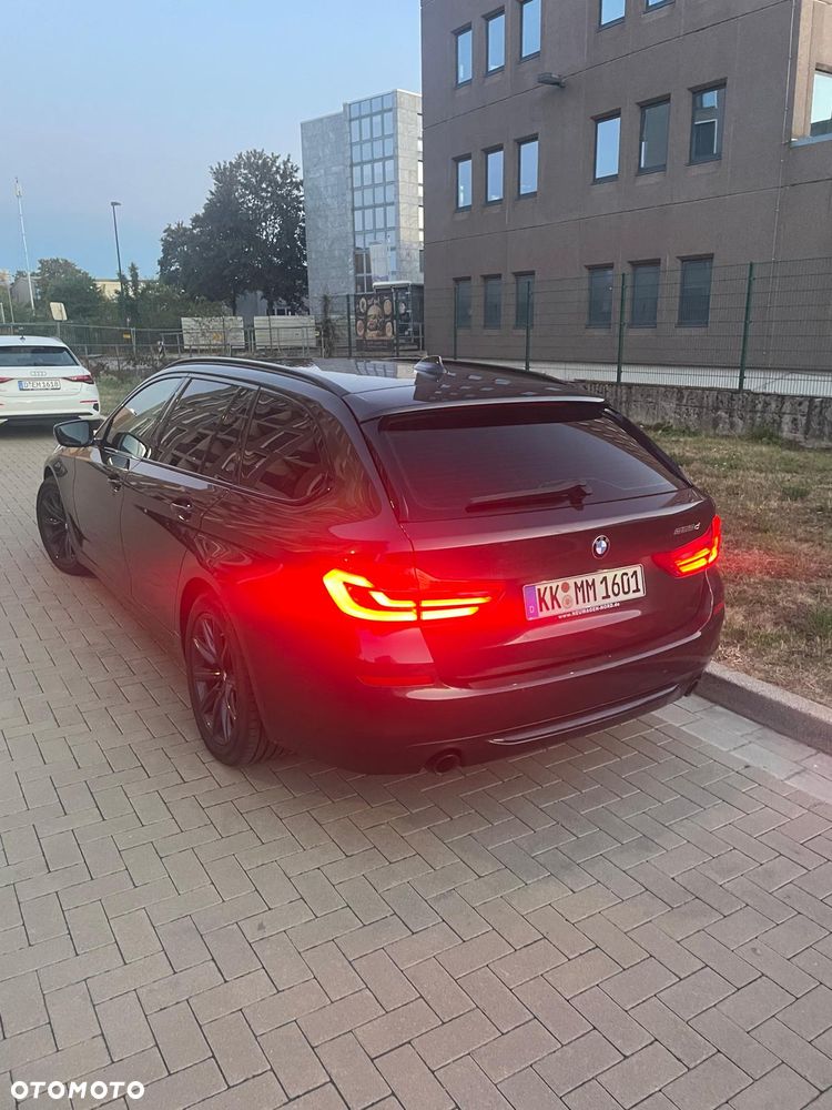 BMW Seria 5 525d Sport Line sport - 11