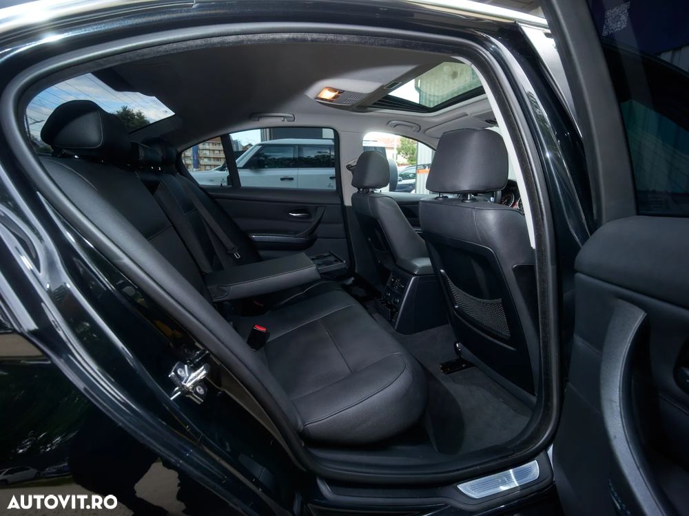 BMW Seria 3 325i xDrive Aut. M Sport Edition - 34
