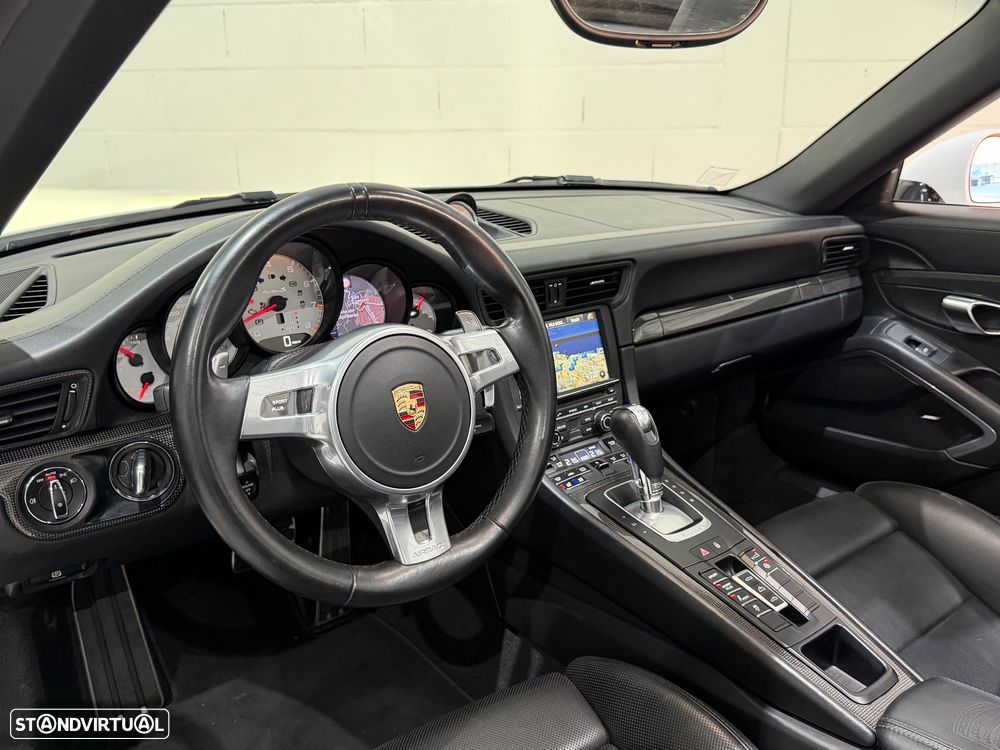 Porsche 911 (991) Turbo S Cabriolet - 20