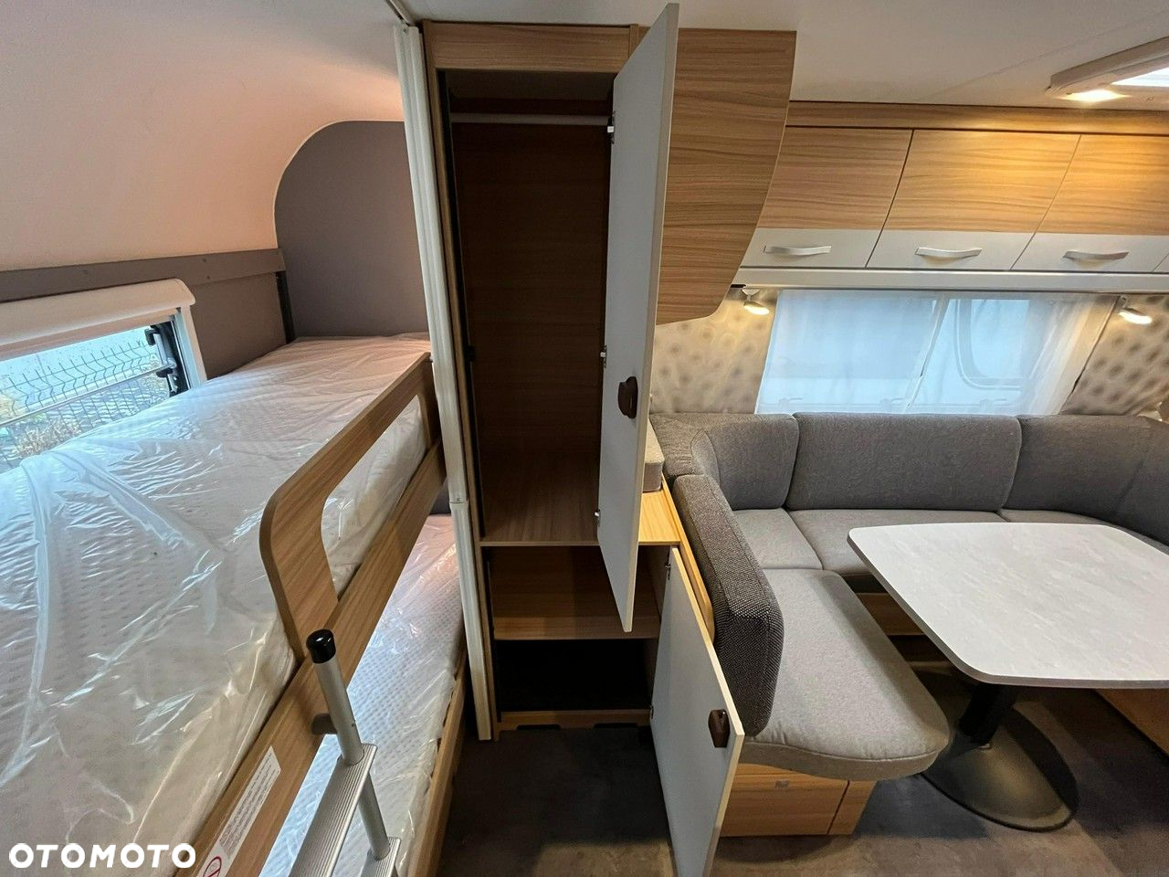 Dethleffs Camper 560 FMK - 8