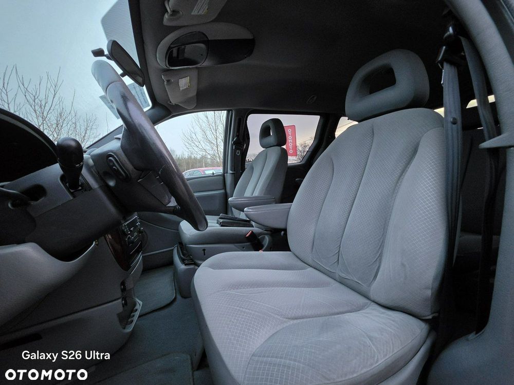 Chrysler Voyager - 32