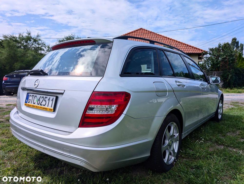 Mercedes-Benz Klasa C 180 CGI BlueEFFICIENCY Elegance - 3