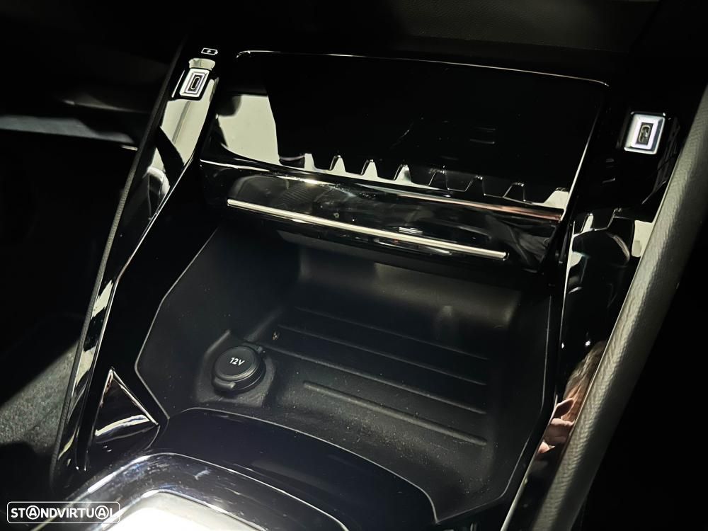 Peugeot e-208 51 kWh GT - 37