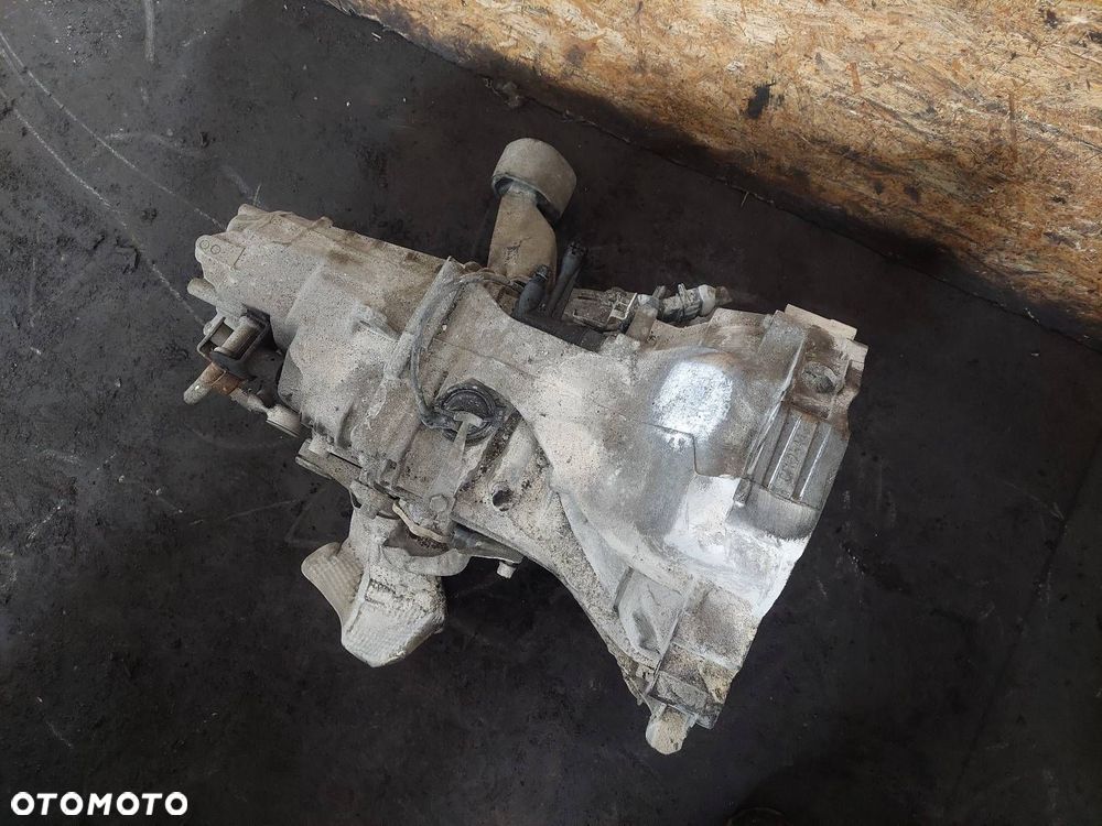 SKRZYNIA BIEGÓW VOLKSWAGEN PASSAT B5 1.6 8V GFK MANUAL 5 BIEGÓW ID: 238032 - 6