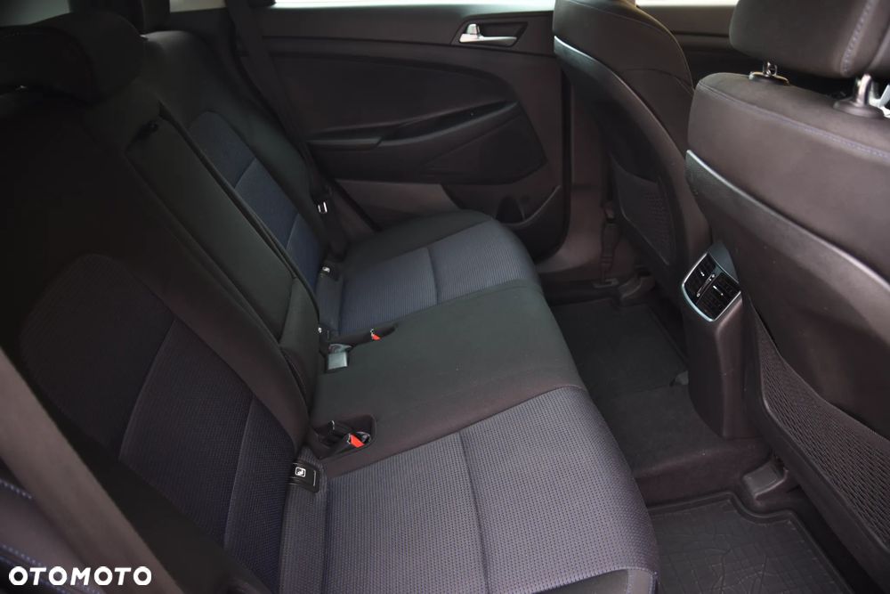 Hyundai Tucson 1.7 CRDI BlueDrive Comfort 2WD - 11