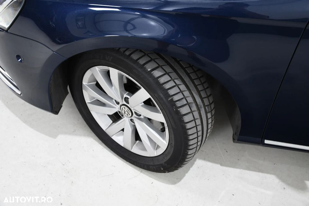 Volkswagen Passat 2.0 TDI DSG BlueMotion Technology Highline - 24