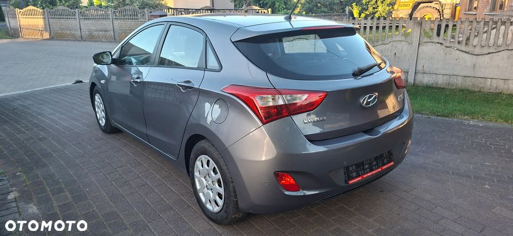 Hyundai i30 1.4 Classic + - 4