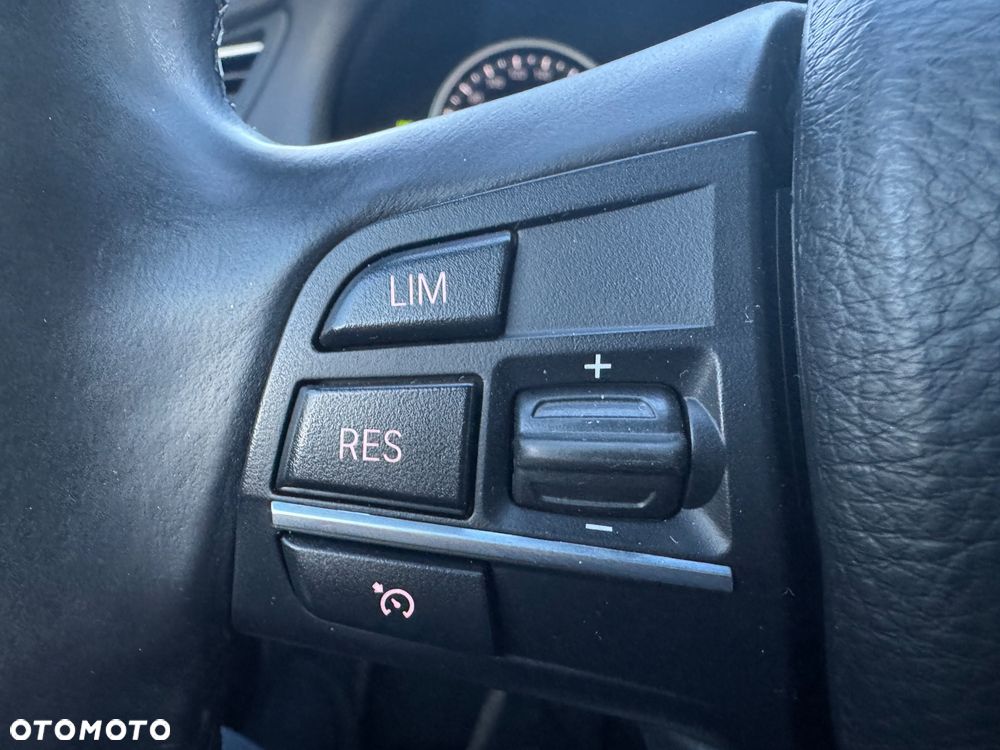 BMW Seria 7 740d xDrive - 23