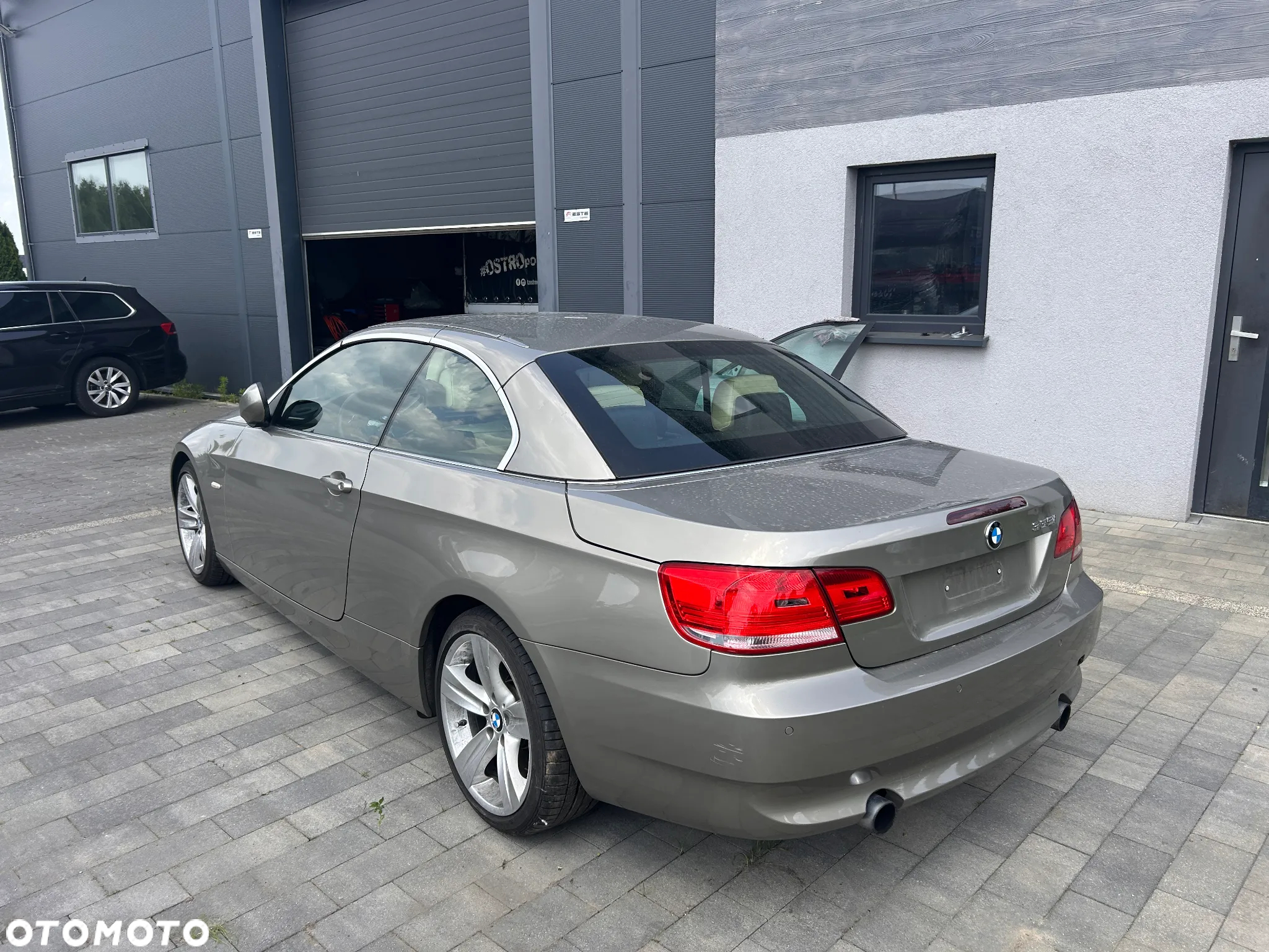 BMW Seria 3 335i Cabrio - 14