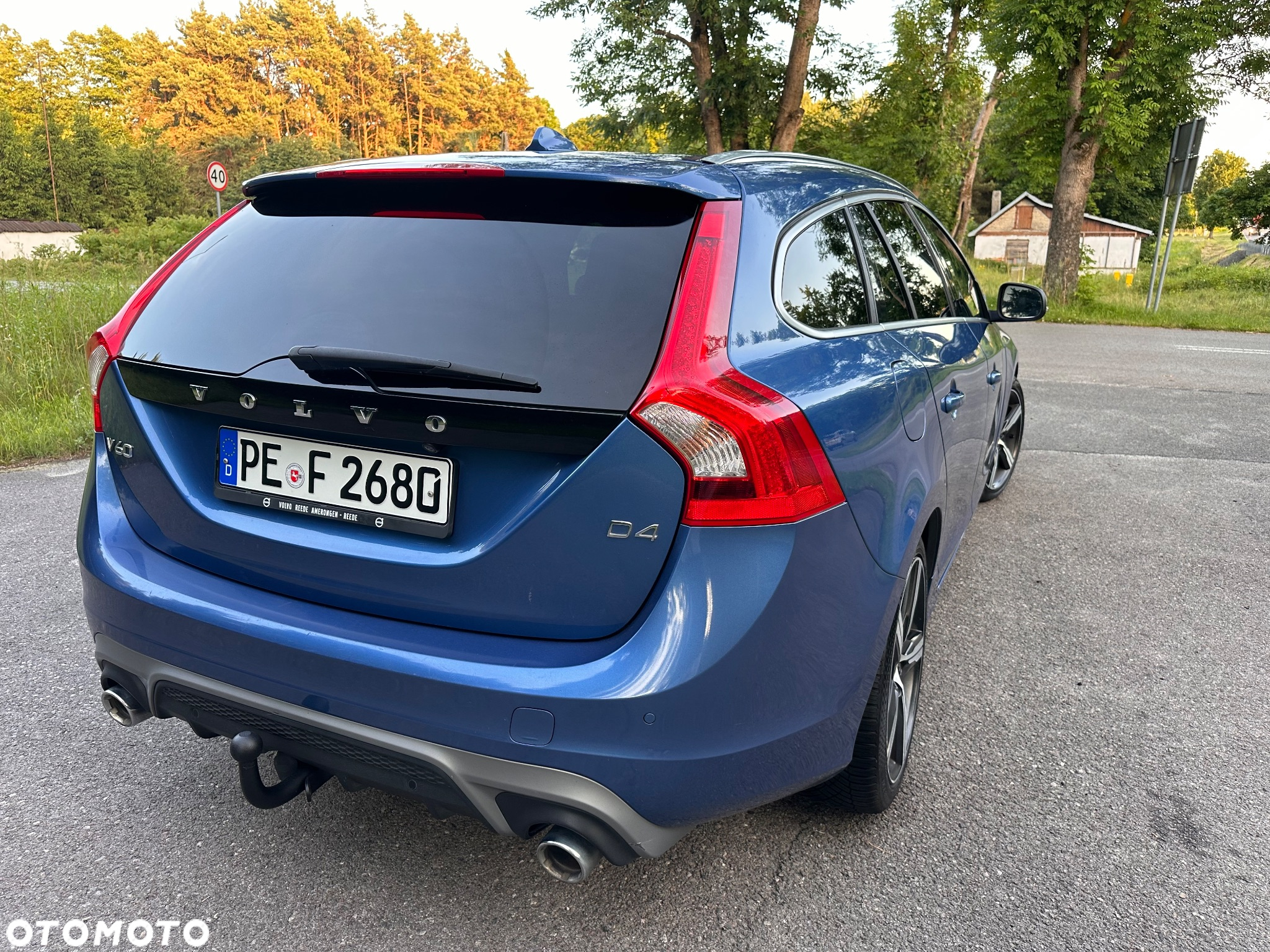 Volvo V60 D4 Drive-E R-Design Momentum - 13