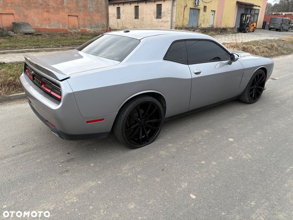 Dodge Challenger 3.6 SXT - 3