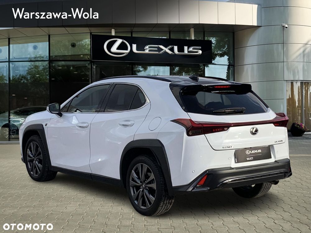 Lexus UX 300h F Sport Design - 3