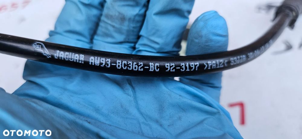 Jaguar XJ 351 3.0 SC 306PS 340 KM  5.0 SC 510KM 508PS Przewód zbiornika wyrównawczego Rura Wąż AW93-8C362-BC - 7