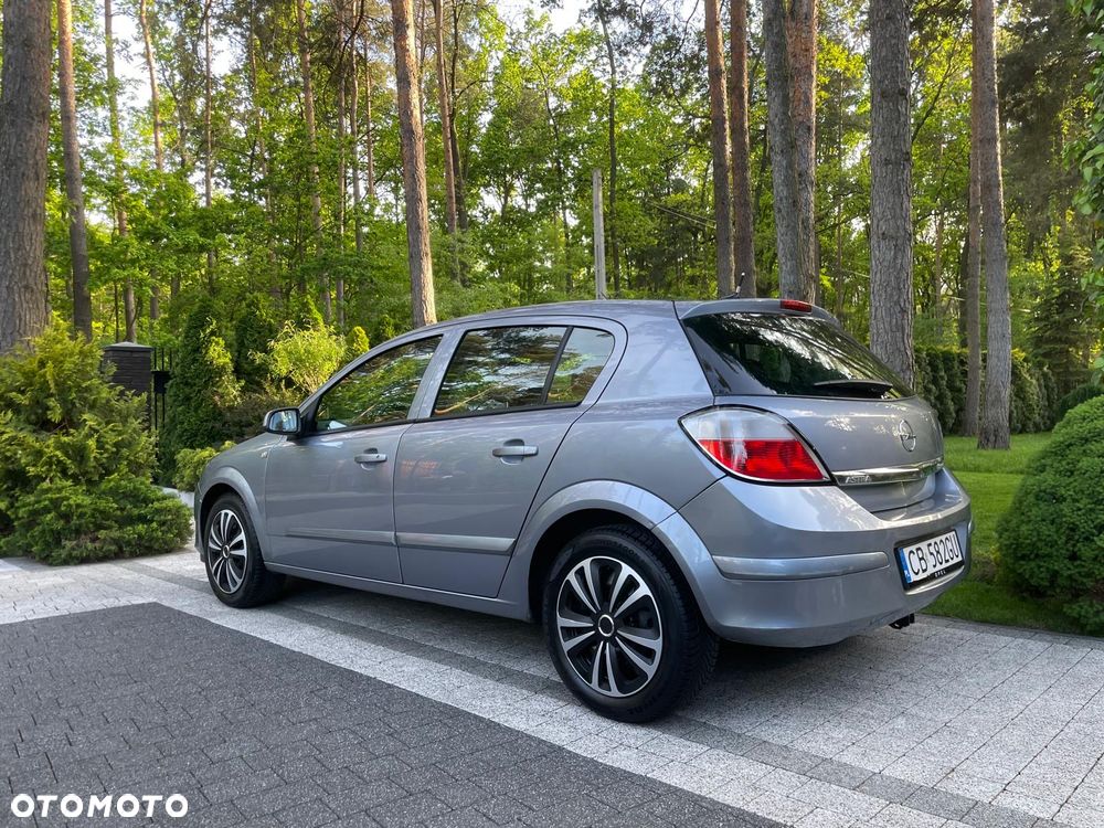 Opel Astra 1.6 Sport Easytronic - 7