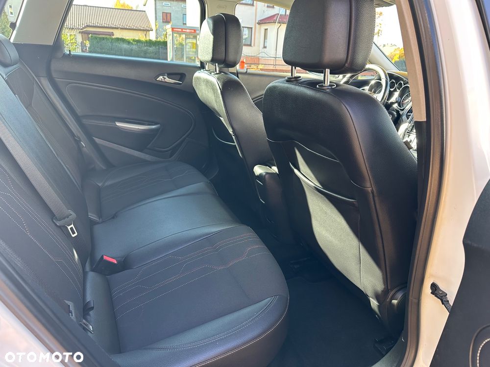 Opel Astra 1.4 Turbo Sports Tourer Design Edition - 18