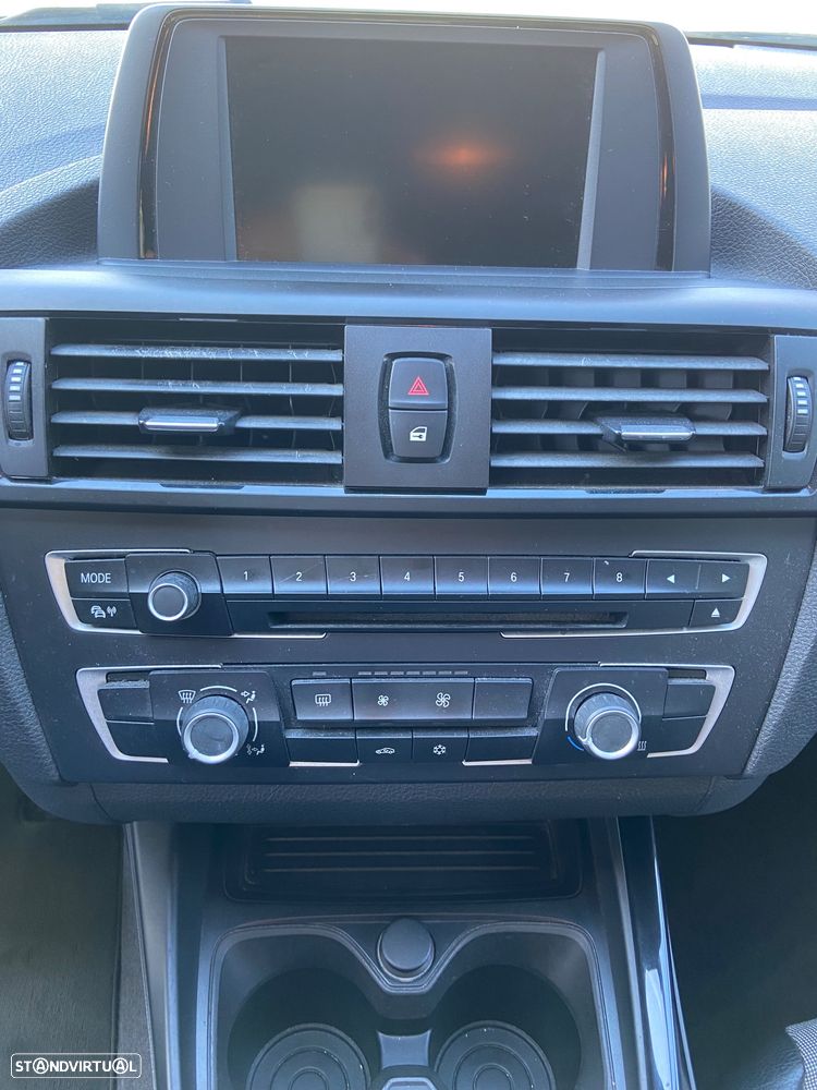 BMW 116 d EDynamics Line Urban - 6