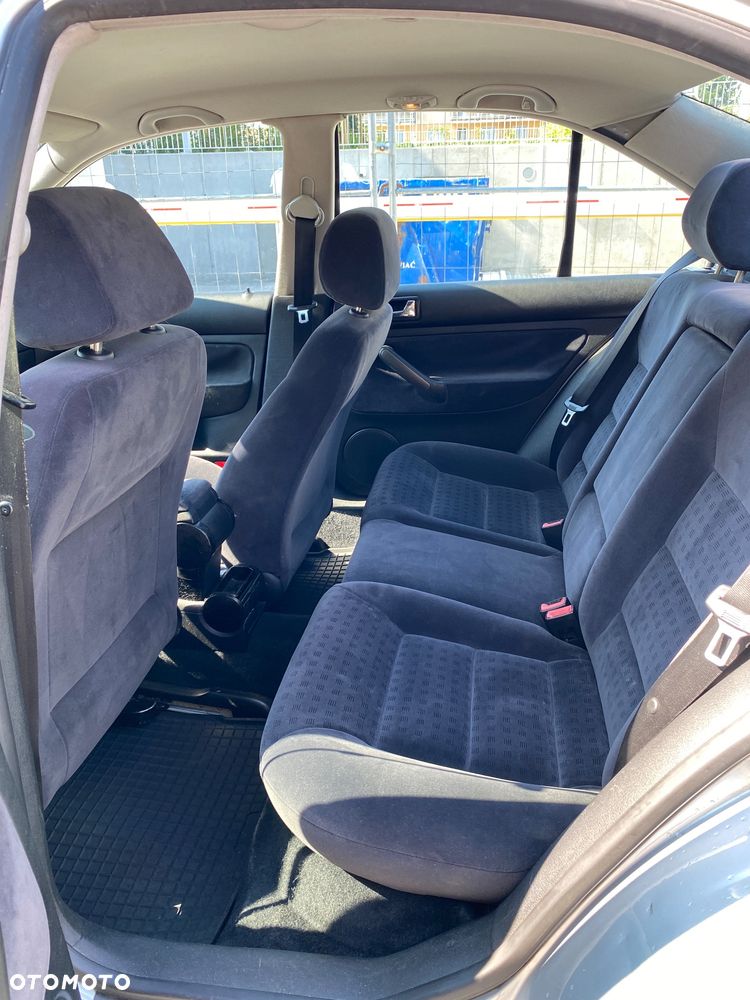 Volkswagen Bora 1.6 Basis - 10
