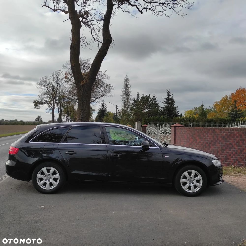 Audi A4 Avant - 10