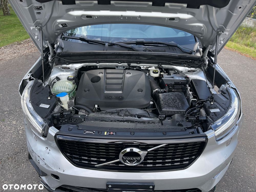 Volvo XC 40 D4 AWD Geartronic R-Design - 33