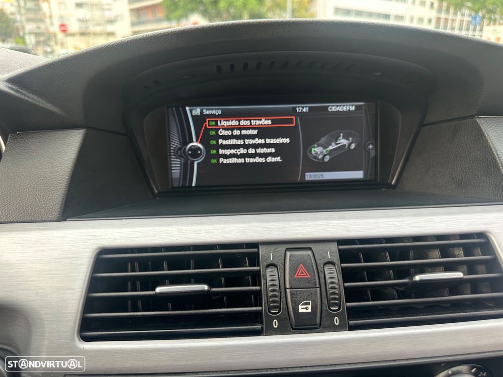 BMW 520 dA Executive - 31