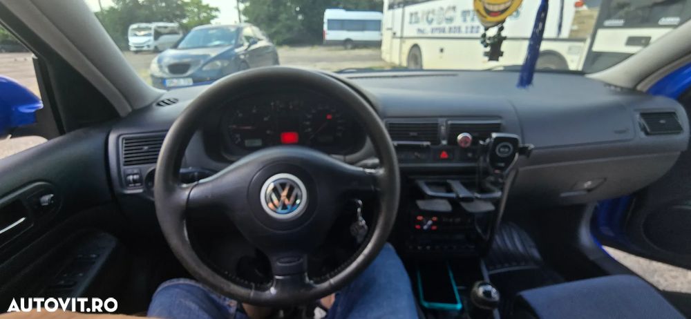 Volkswagen Golf 1.9TDI Comfortline - 4