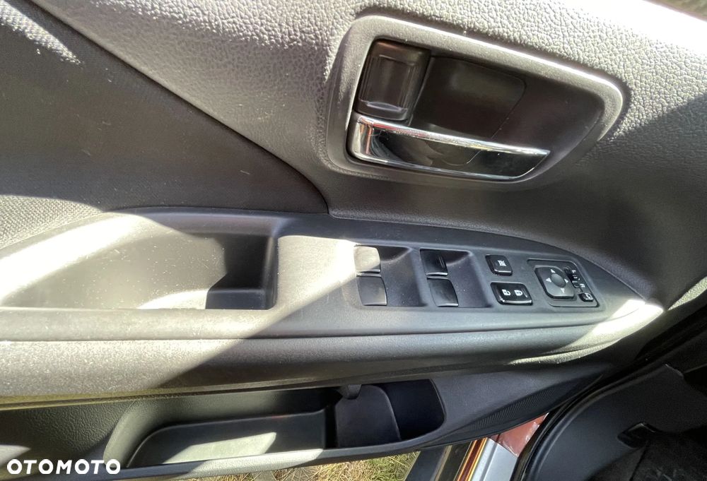 Mitsubishi Outlander - 13