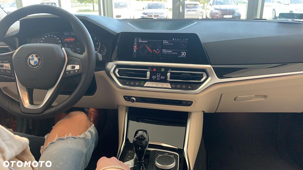 BMW Seria 3 318i Sport Line - 6