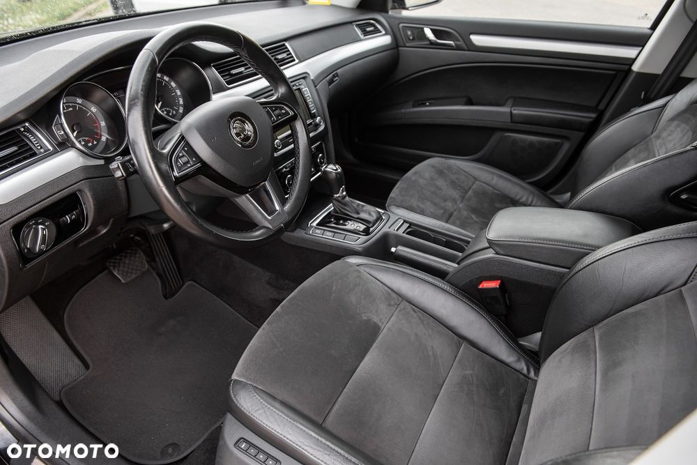 Skoda Superb 3.6 V6 4x4 DSG L&K - 15