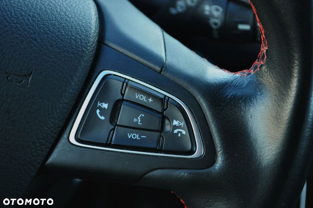 Ford Kuga 1.5 EcoBoost 2x4 ST-Line - 15