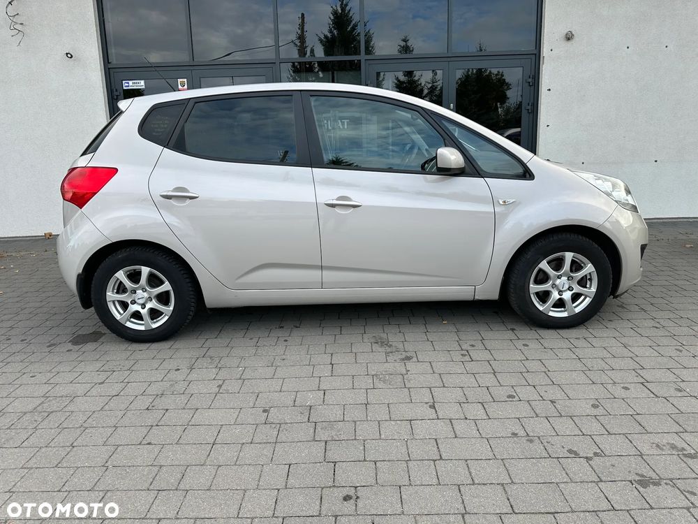 Kia Venga - 9