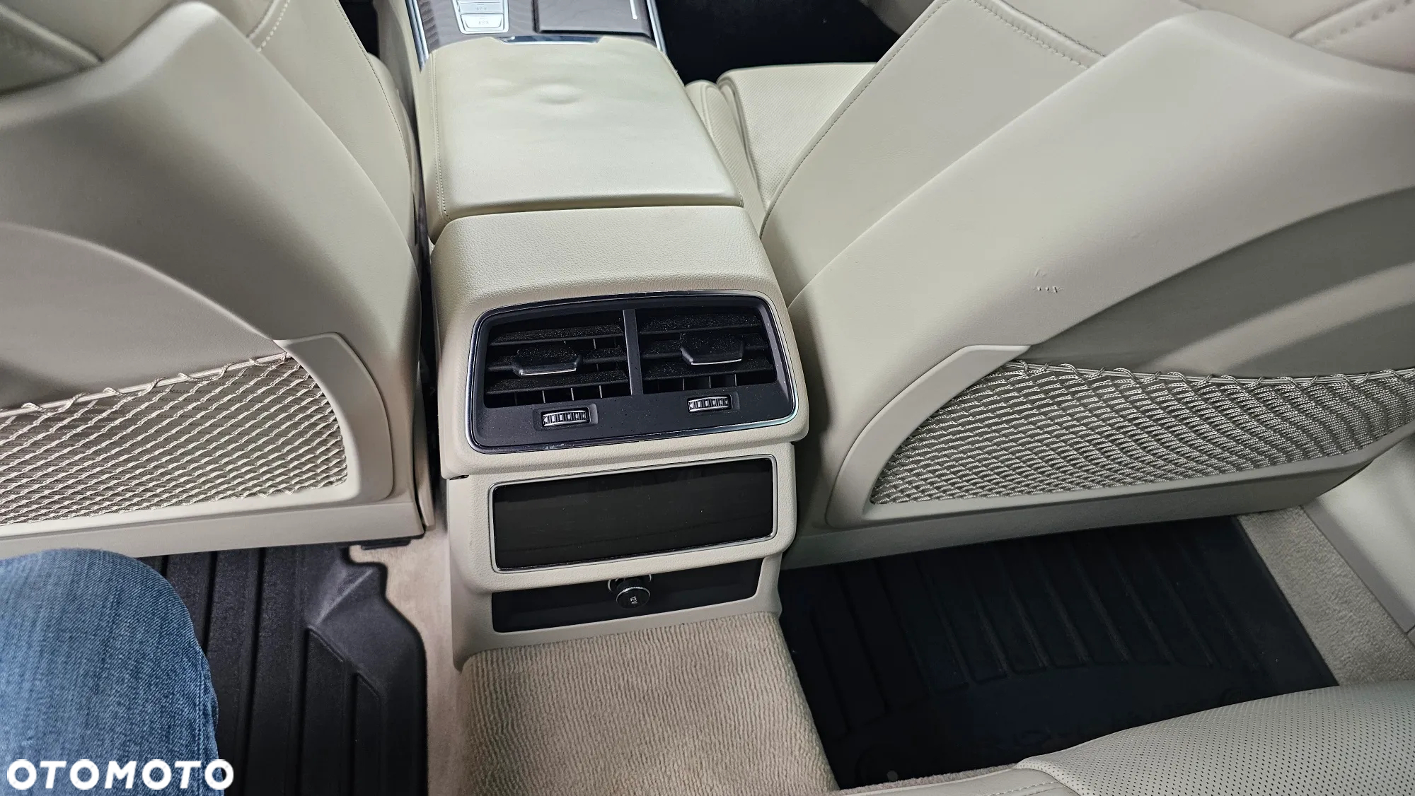 Audi A6 Avant - 26